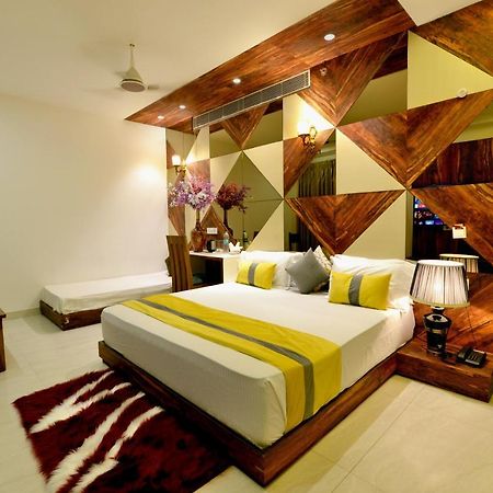 Hotel The Yellow Nayagaon Екстериор снимка