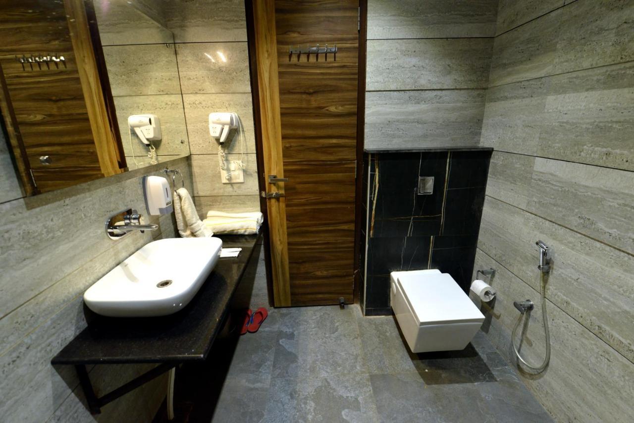 Hotel The Yellow Nayagaon Екстериор снимка