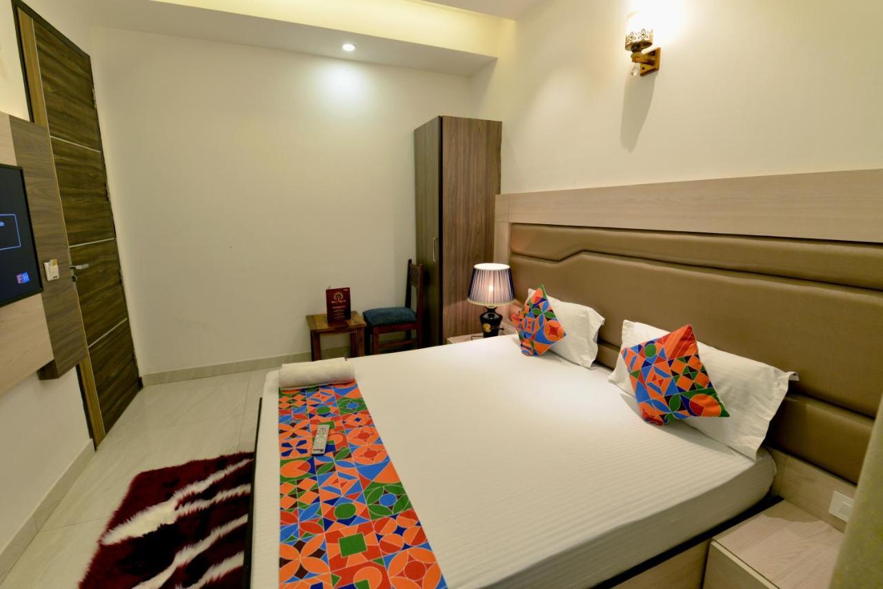 Hotel The Yellow Nayagaon Екстериор снимка