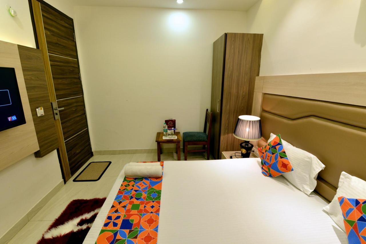 Hotel The Yellow Nayagaon Екстериор снимка